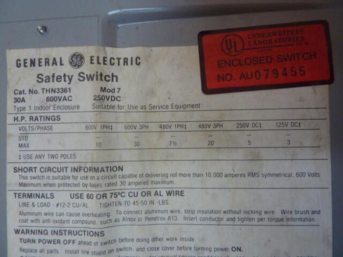 Used GENERAL ELECTRIC / GE 30 Amp Safety Disconnect Switch THN3361 #36067