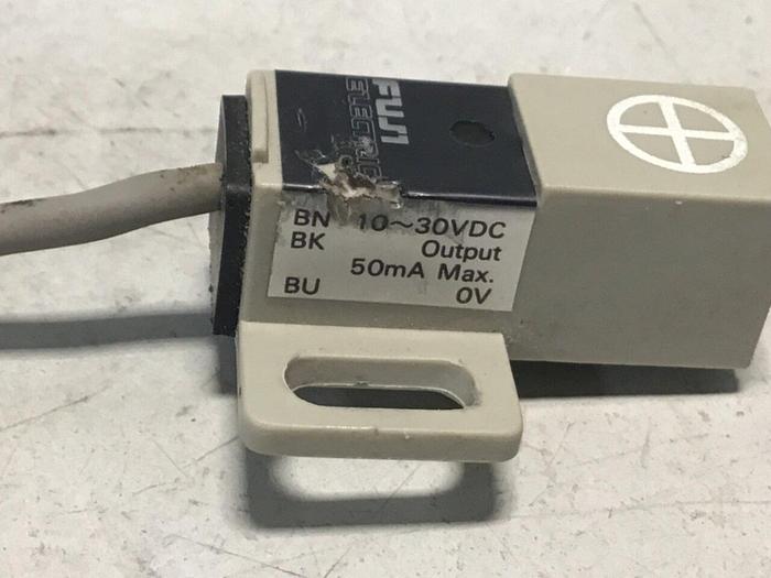 Used FUJI ELECTRIC Proximity Switch PE-B4D3 #128428