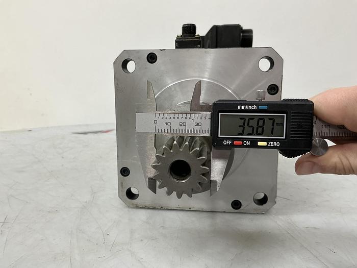 Used OKUMA BL-MC150J-20SB