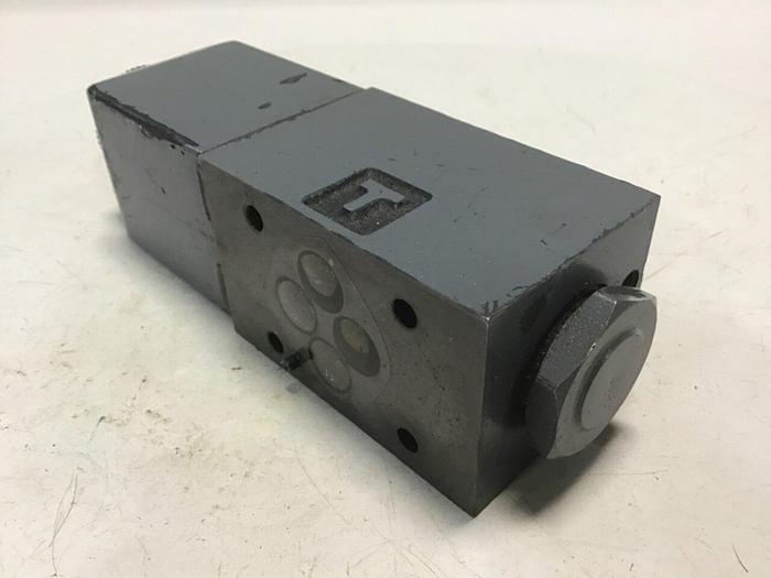 Used VICKERS Valves DG4V-3-2AL-M-U-HL7-60 Used