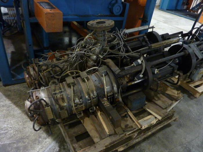 Used STERLING 50 Ton Blow Molding Machine SL33D USED