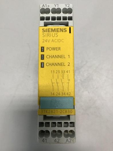 Used SIEMENS Relay Module 3TK2821-2CB30 USED