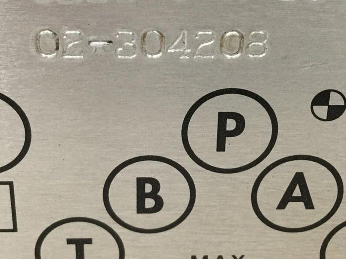 Used VICKERS Valve DG454012BUH60S552B97S #110412