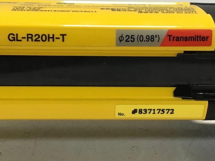 Used KEYENCE CORP Light Curtain Transmitter GL-R20H-T #133677