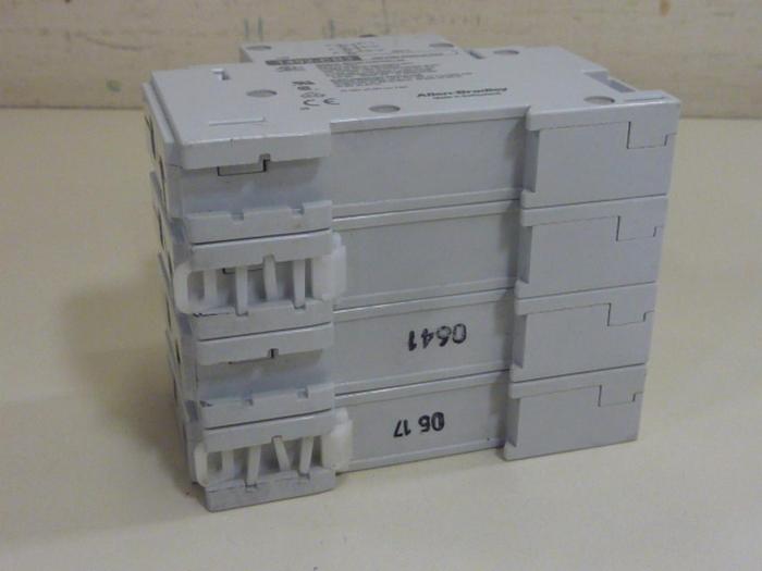 Used ALLEN BRADLEY 10 Amp Circuit Breaker 1492-CB3/G100 SER C #63782