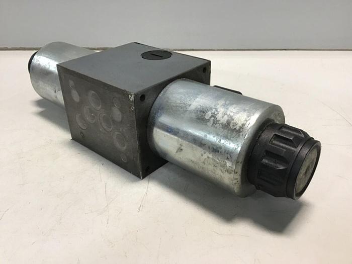 Used MANNESMANN REXROTH Valve 4WE10E6731/CG24N9Z4T08 Used