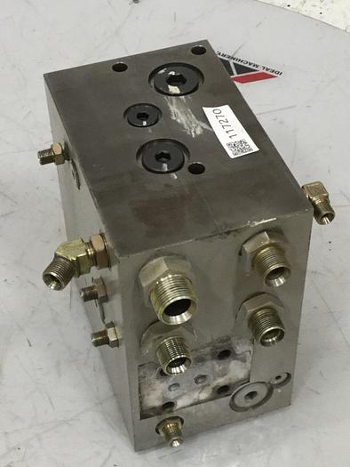 Used TOSHIBA Manifold 00-7121 RK USED