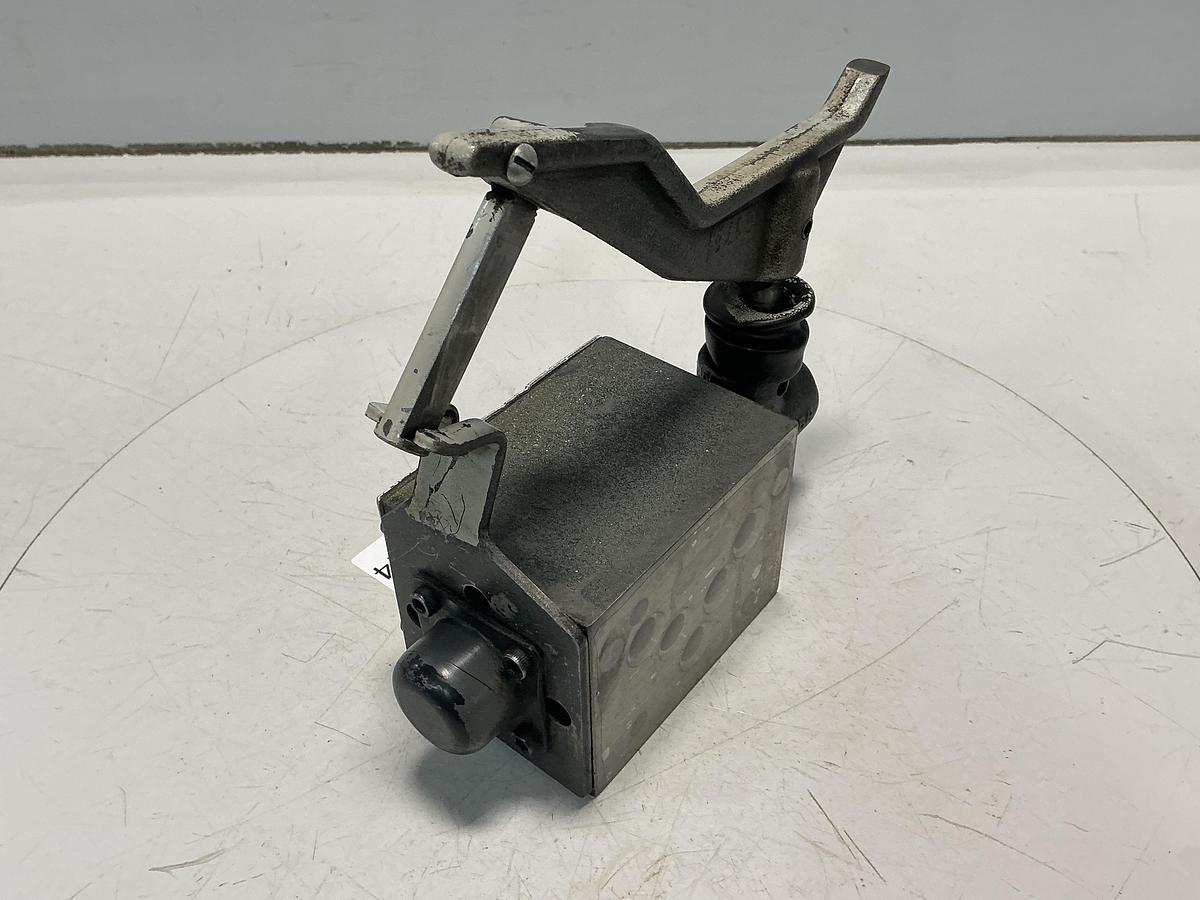 Used PARKER D3ML4B 10