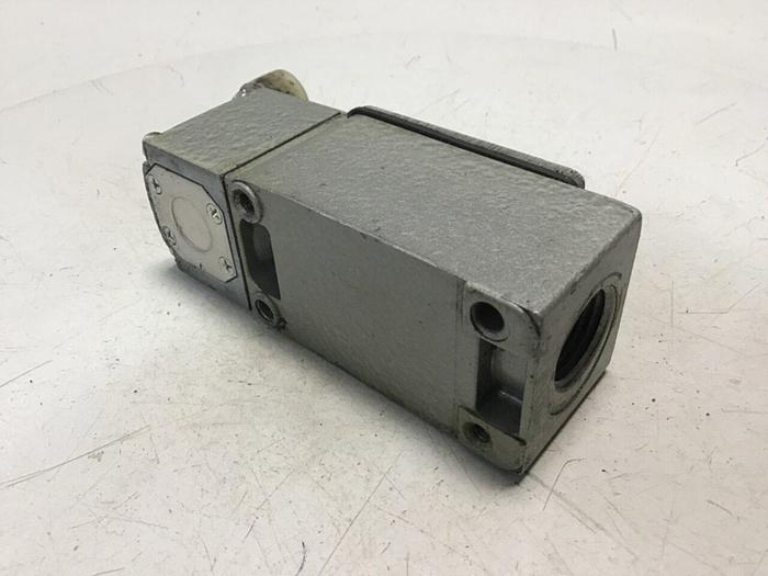 Used TELEMECANIQUE Lox-Switch C2JK05 #121794