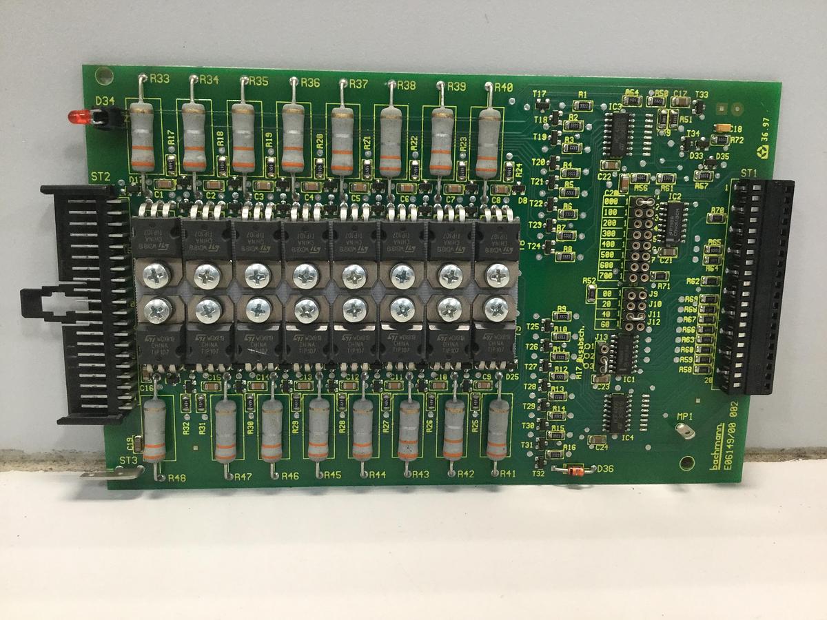 Used BACHMANN ELECTRONIC Output Card CA16/P2.5S E06149/00 002 USED