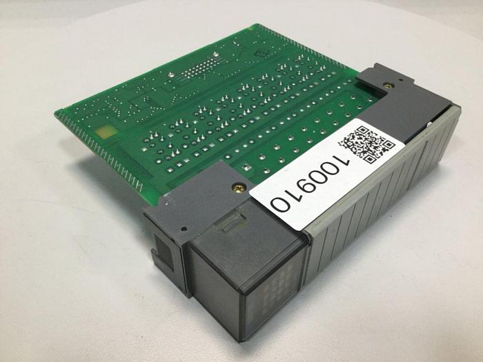 Used ALLEN BRADLEY Output Module 1746-OB16 #100910