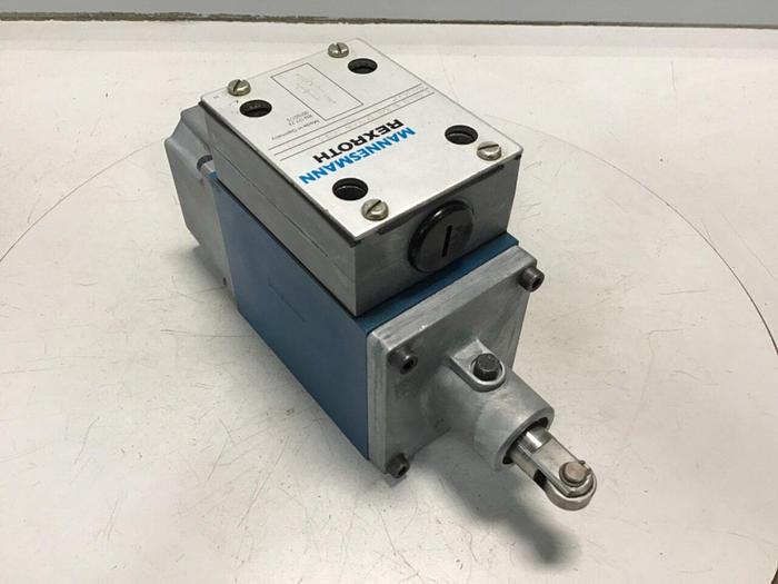 Used REXROTH Valve 54WMR10X7032/YAWSO103 Used