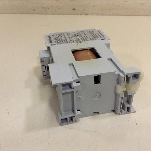 Used ALLEN BRADLEY Contactor 100-C09D.01 SER A #78422
