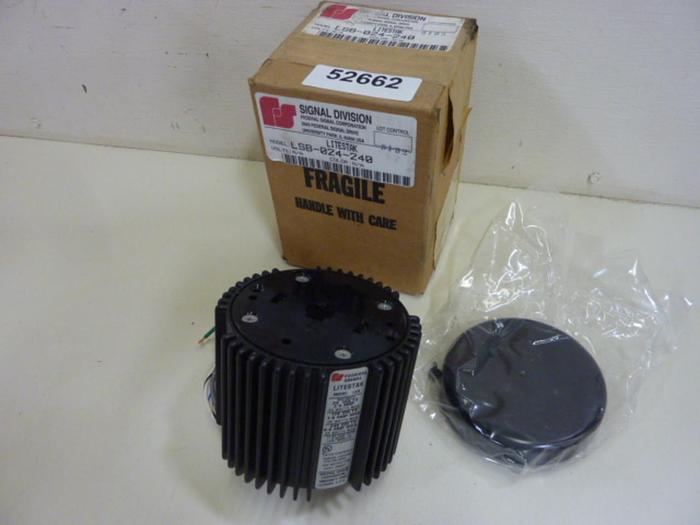 FEDERAL SIGNAL Safety Light Base LSB-024-240 #52662