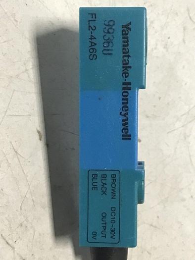 Used YAMATAKE Proximity Switch FL2-4A6S #128186