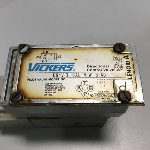 Used VICKERS Directional Control Valve DG4V36ALMWB40 #97541