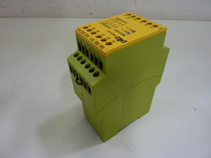 Used PILZ Safety Relay PNOZX3120VAC24VDC3N/O1N/C1SO #64793