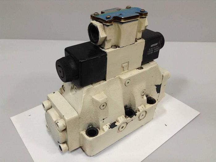 Used VICKERS Directional Control Valve DG5S8OCEMFWB530 #90117