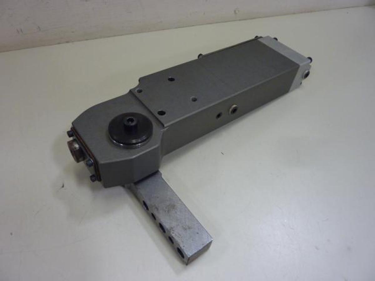 Used BTM CORP Power Clamp STC52VP-120-733207H-90AL-SCDC Used