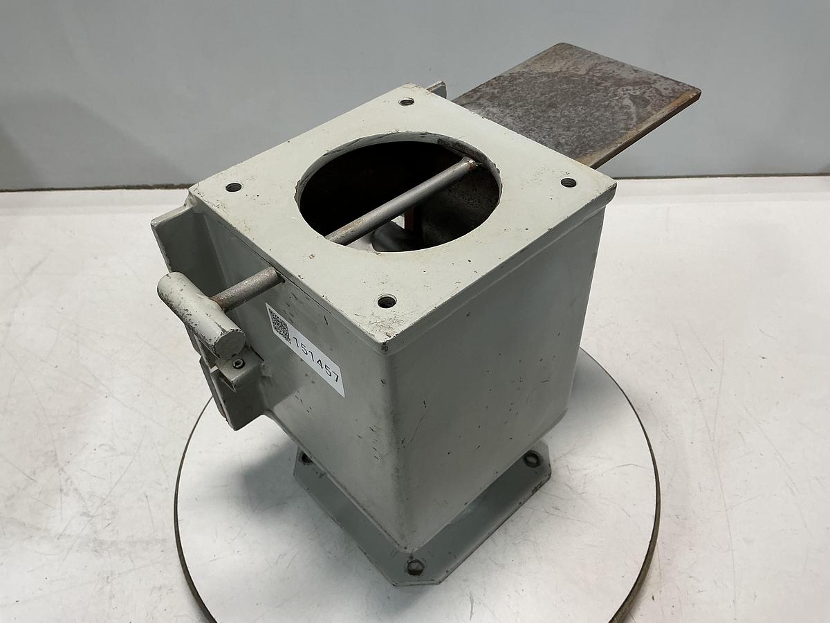 Used METAL FABRICATOR NO MODEL / NO TAG