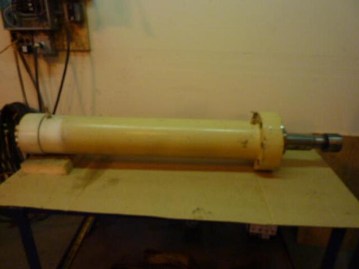Used GENERIC Hydraulic Cylinder CYL122 #27122