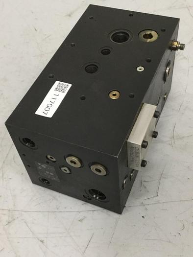 Used CINCINNATI MILACRON Manifold Block B-00171 / B 95 WH #117007