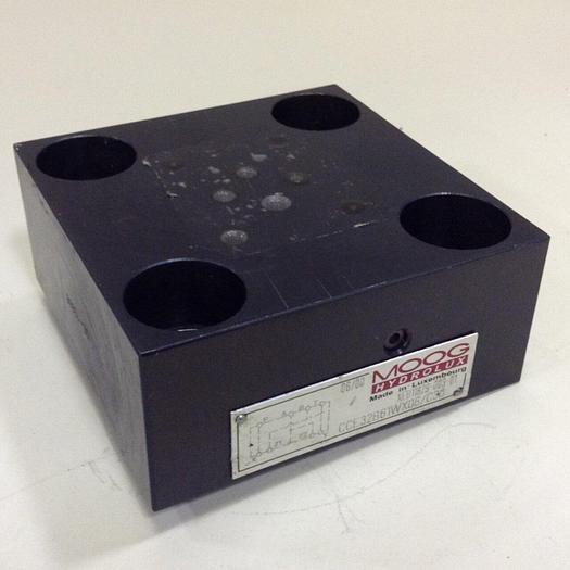 Used MOOG Check Valve CCE32B61WX06C30 #85093