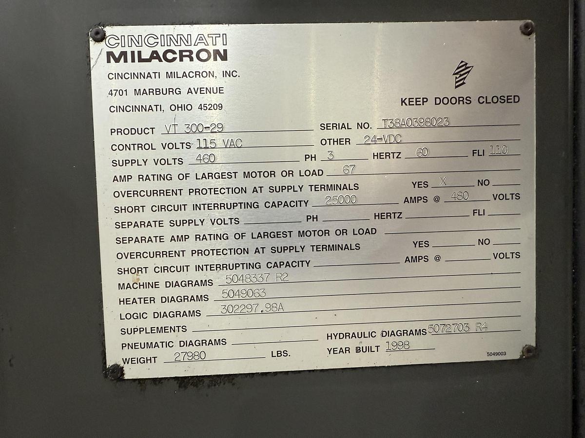 Used CINCINNATI MILACRON VT 300-29