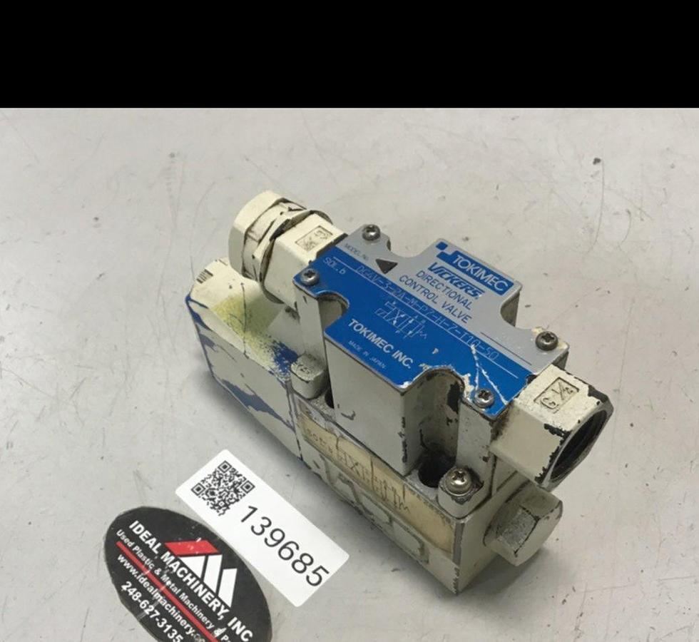 Used VICKERS Valve DG4V-3-2A-M-P7-H-7-T10-50 USED