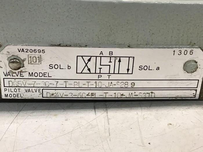 Used VICKERS Valve DG5V-7-3C-7-T-PL-T-10-JA-S289 #130487