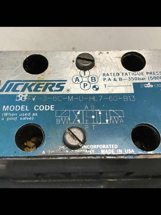 Used VICKERS Solenoid Directional Valve DG4V-3-6C-M-U-HL7-60-B13 #139920