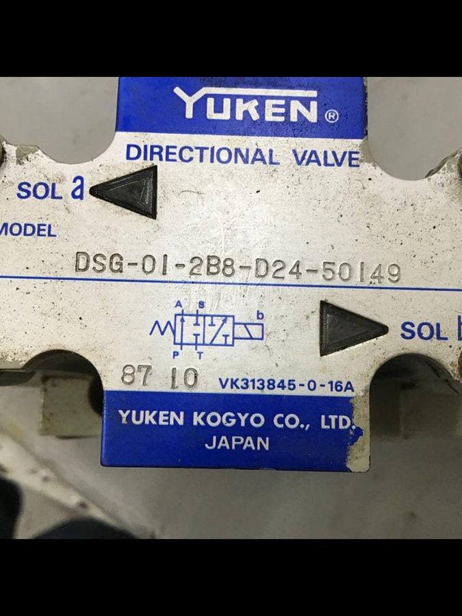 Used YUKEN Valve DSG-01-2B8-D24-50149 USED