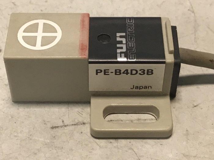 Used FUJI ELECTRIC Proximity Switch PE-B4D3 #128386