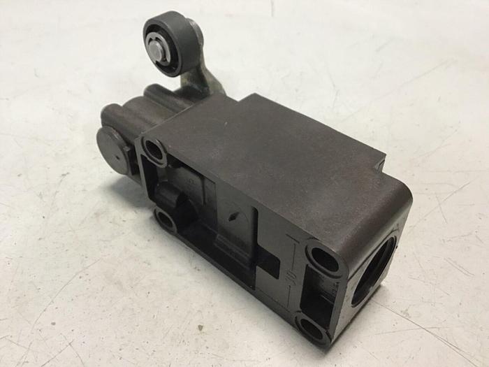 Used SCHMERSAL Limit Switch T4VH 336-02Z #121652