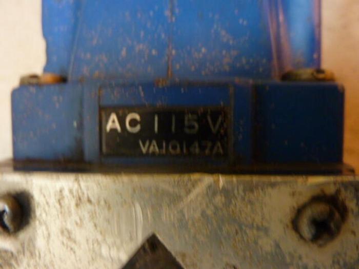Used VICKERS Valve DG4S-5-3C-W-B-11 #35126