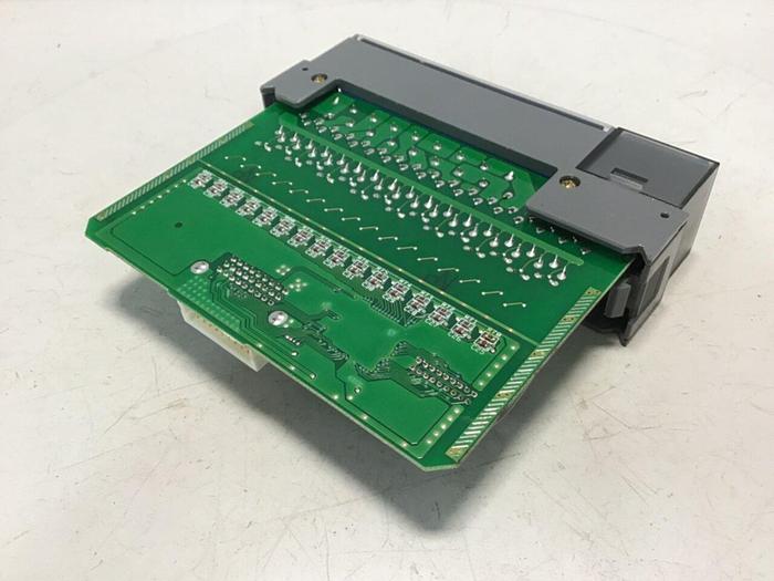 Used ALLEN BRADLEY Input Module 1746-IV16 SER C #118511