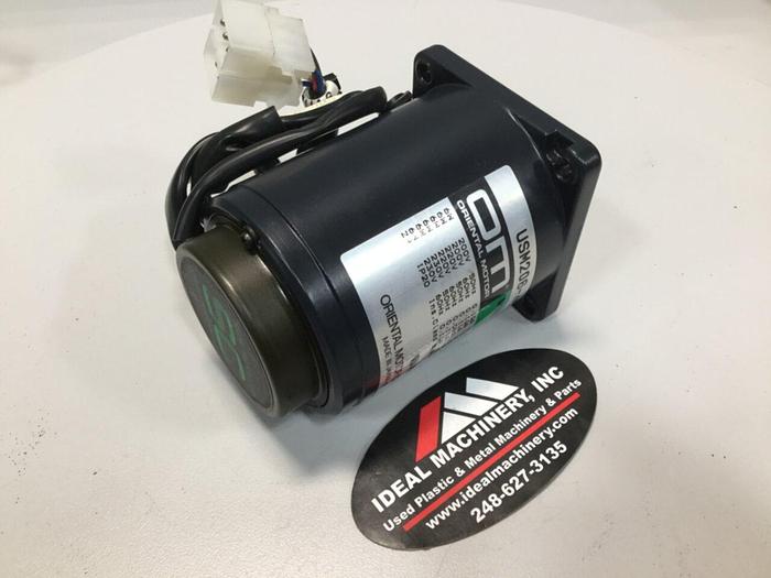 Used ORIENTAL MOTOR Speed Control Motor USM203-402W #102209