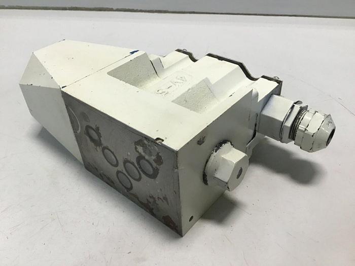 Used YUKEN Valve DG4V-5-6C-M-P7L-H-6-30 #115403