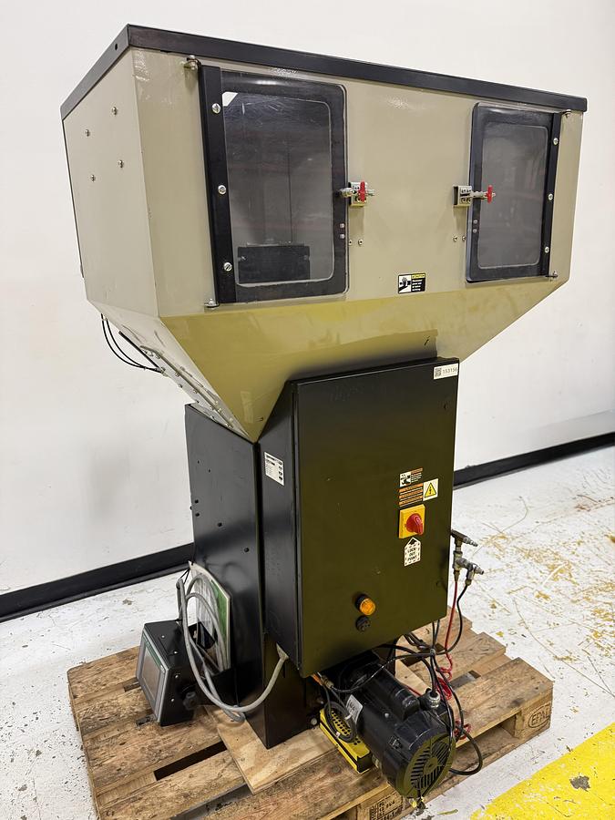 Used DNL-Needs to be cleaned-CONAIR