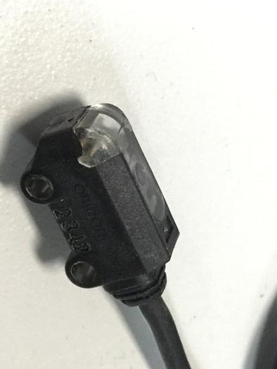Used OMRON Photoelectric Sensor E3T-ST11 #99438