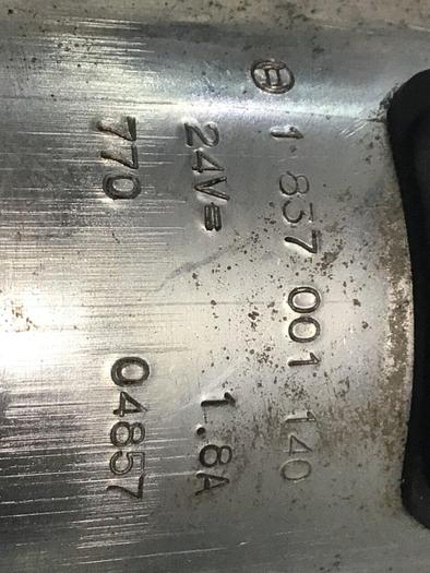 Used BOSCH Hydraulic Valve 0 810 001 825 #132185