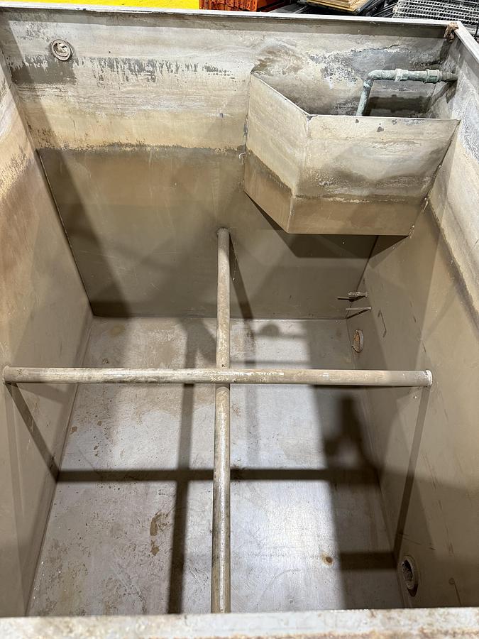 Used GENERIC PUMP TANK