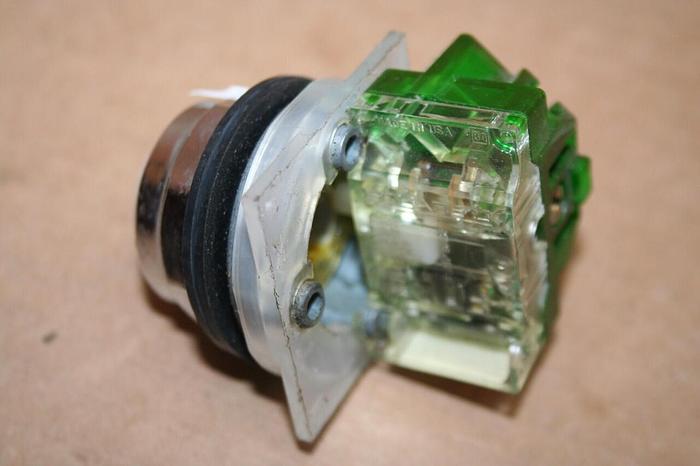 Used ALLEN BRADLEY Push Button 9001-KA-2 SER J Used