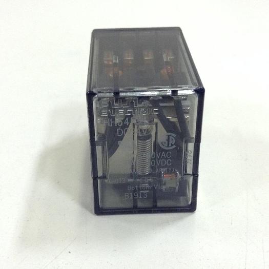 Used FUJI ELECTRIC Relay HH54P-L #76452