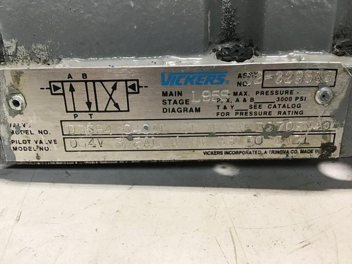 Used VICKERS Valve DG4V32ALMFWB660EN21 #138783