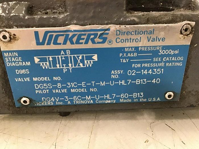 Used VICKERS Solenoid Directional Valve DG4V-3-6C-M-U-HL7-60-B13 Used
