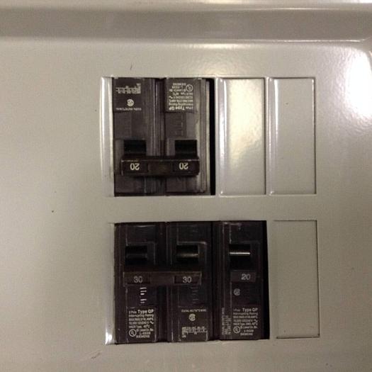 Used SIEMENS Load Center Main Lug E0816ML1125F #80511