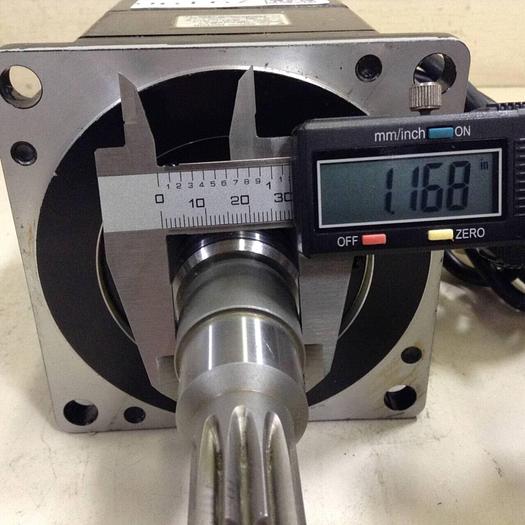 Used YASKAWA AC Servo Motor SGMP-08AWYR11 #79196