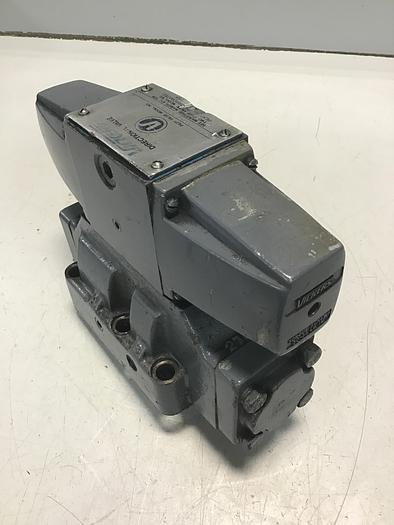 Used VICKERS DG4S4 016C 50 Directional Valve Used #142507