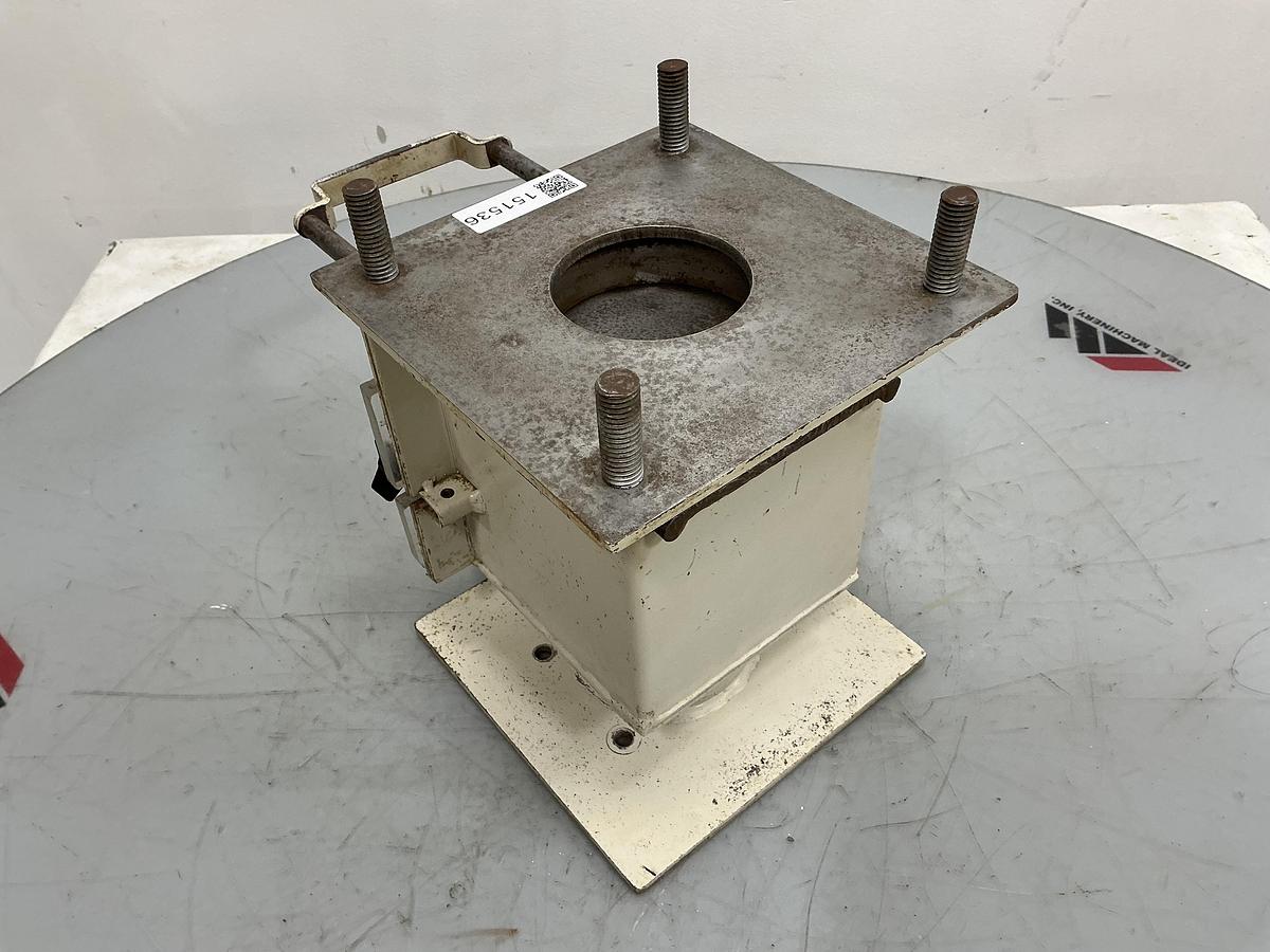 Used METAL FABRICATOR NO MODEL NUMBER / NO TAG